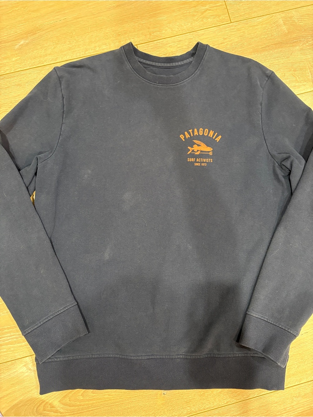 Patagonia Men's Navy Crewneck Sweatshirt - Surf Activists Graphic Size M